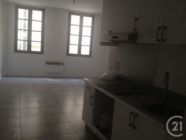 Appartement F2 à louer - 2 pièces - 42.25 m2 - SOMMIERES - 30 - LANGUEDOC-ROUSSILLON - Century 21 Jcd Immobilier