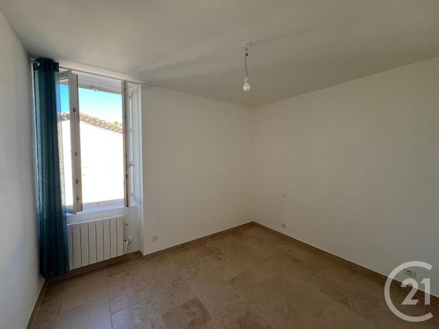 Appartement F4 à louer - 4 pièces - 84.7 m2 - MOULEZAN - 30 - LANGUEDOC-ROUSSILLON - Century 21 Jcd Immobilier
