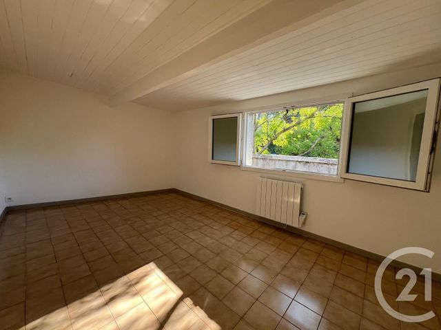 Appartement F4 à louer - 4 pièces - 84.7 m2 - MOULEZAN - 30 - LANGUEDOC-ROUSSILLON - Century 21 Jcd Immobilier