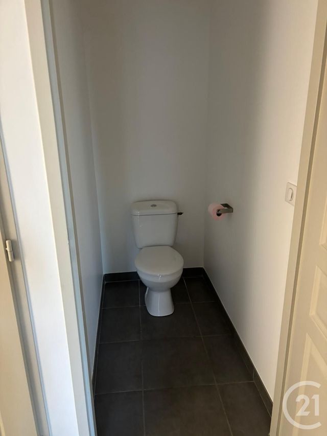 Appartement F2 à louer - 2 pièces - 75.54 m2 - SOMMIERES - 30 - LANGUEDOC-ROUSSILLON - Century 21 Jcd Immobilier