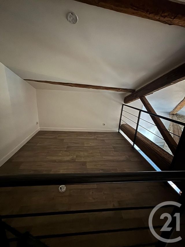 Appartement F2 à louer - 2 pièces - 75.54 m2 - SOMMIERES - 30 - LANGUEDOC-ROUSSILLON - Century 21 Jcd Immobilier