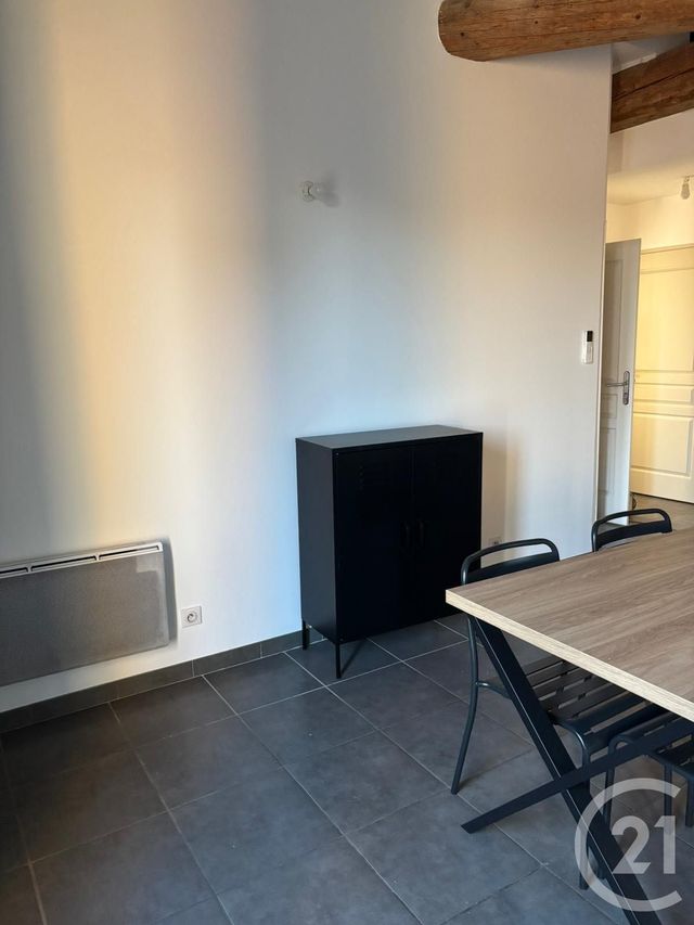 Appartement F2 à louer - 2 pièces - 75.54 m2 - SOMMIERES - 30 - LANGUEDOC-ROUSSILLON - Century 21 Jcd Immobilier