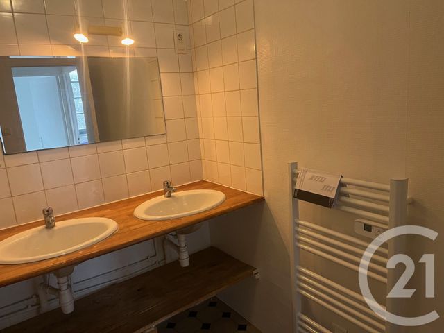 Appartement F3 à louer - 3 pièces - 63.5 m2 - SOMMIERES - 30 - LANGUEDOC-ROUSSILLON - Century 21 Jcd Immobilier