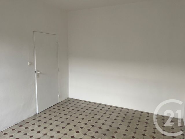 Appartement F3 à louer - 3 pièces - 63.5 m2 - SOMMIERES - 30 - LANGUEDOC-ROUSSILLON - Century 21 Jcd Immobilier